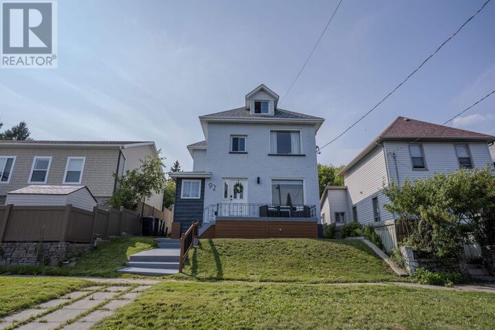 Property Photo:  92 Jean St  ON P7A 5E9 