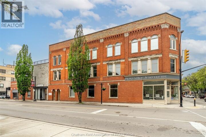 Property Photo:  138 King Street West 203  ON N7M 1E3 