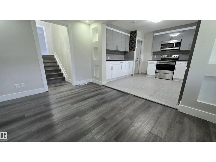 Property Photo: 9131 83 Av NW NW AB T6C 1B6