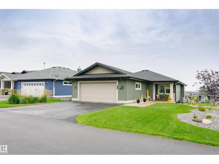 Property Photo: 212, 55101 Ste. Anne Tr AB T0E 1A1