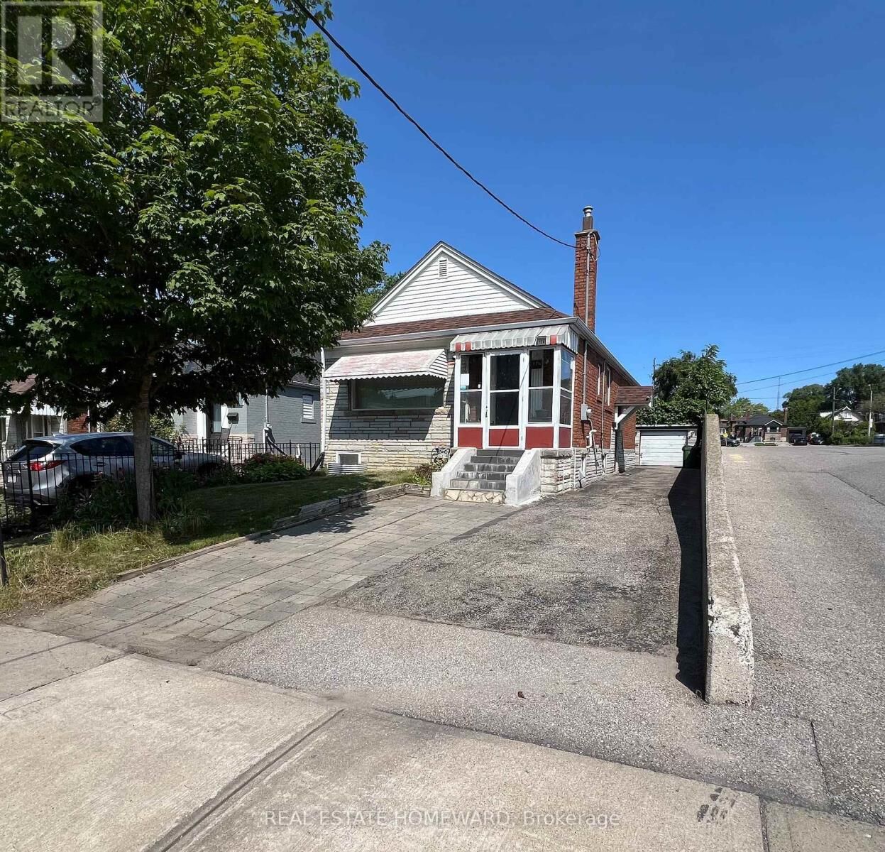 Property Photo:  124 Glencrest Boulevard Main  ON M4B 1L8 