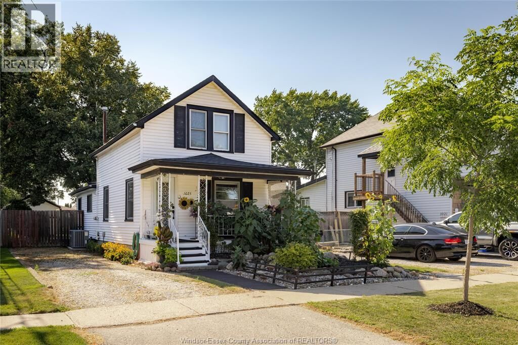 Property Photo: 1025 William Street ON N8N 2A5