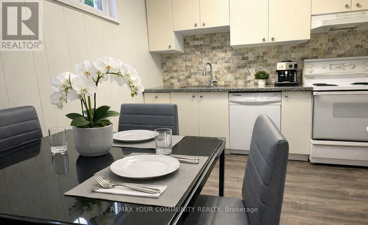 Property Photo:  22 Baleberry Crescent  ON M9P 3L2 