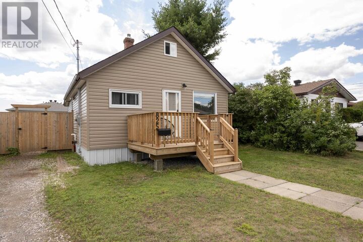 825 Newport Ave — photo 1