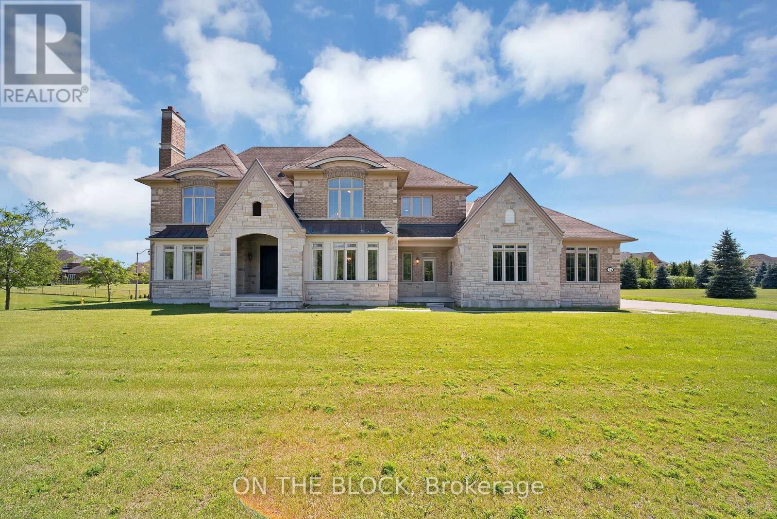 Property Photo: 24 Whitewood Drive ON L4A 1R9