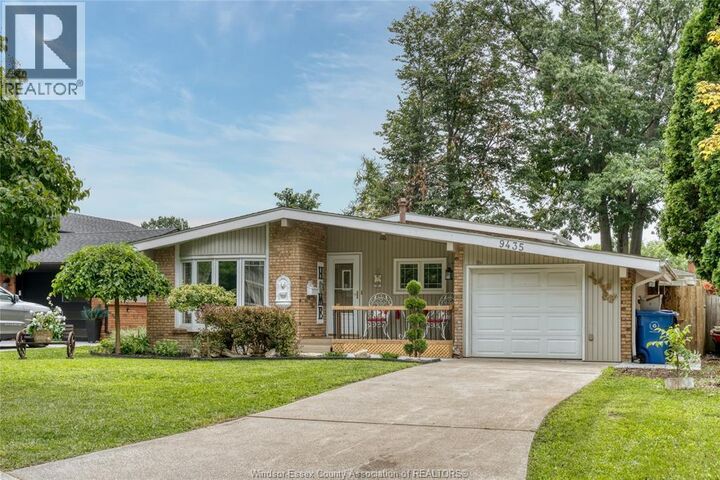 Property Photo: 9435 Ridge Road ON N8R 1G5