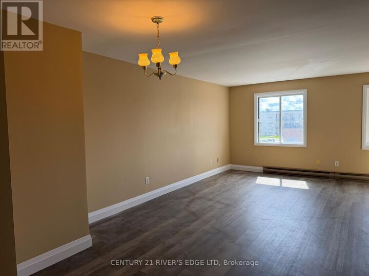 Photo de la propriété: 290/294 King Street West 4 ON K0E 1T0