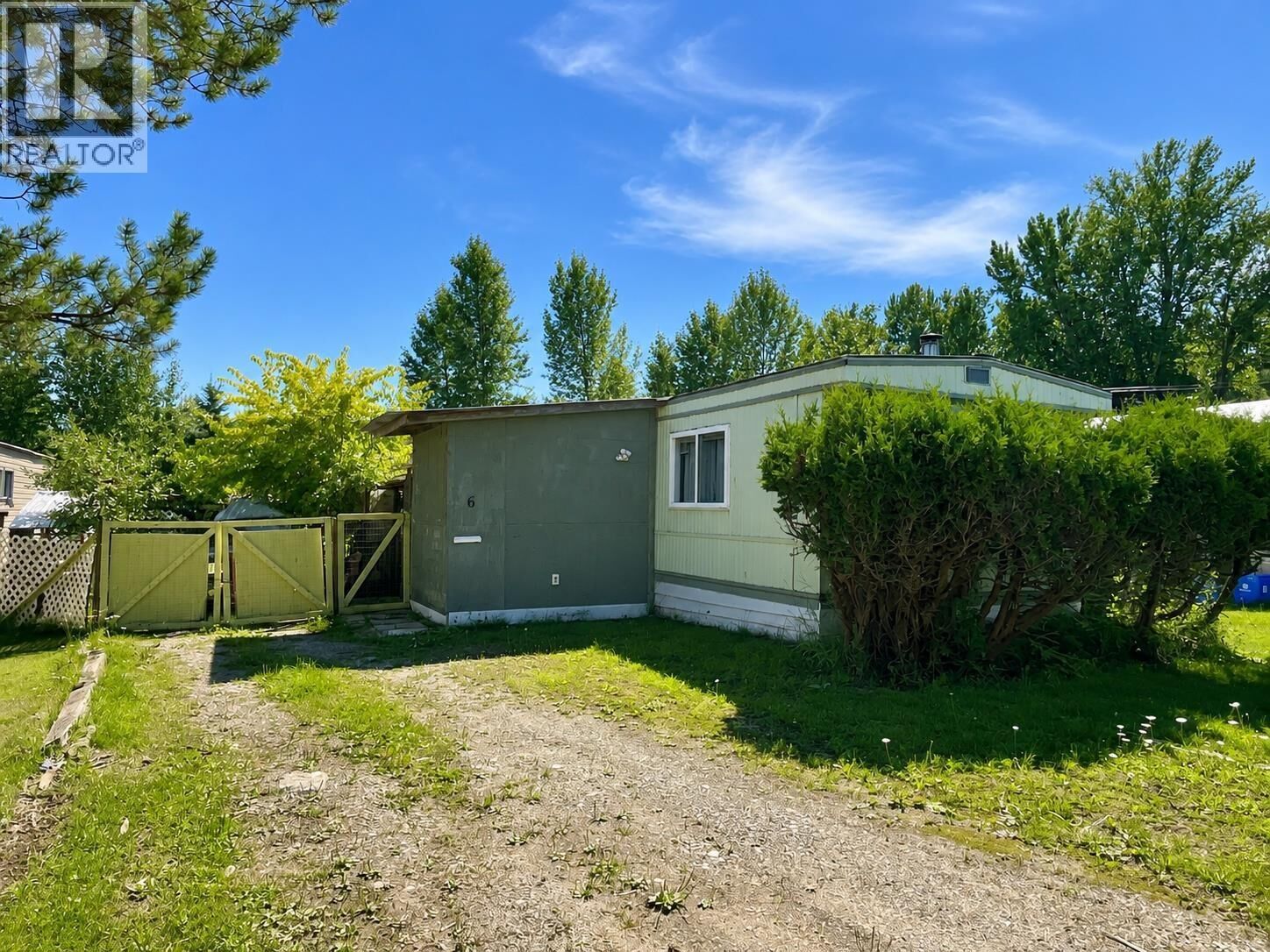 Property Photo: 950 Anderson Drive 6 BC V2J 1G5