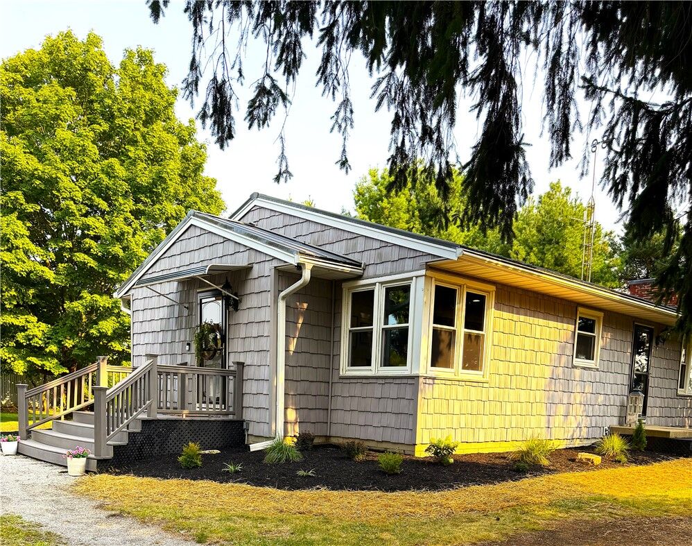 Property Photo:  833 Wyandot Road  OH 44820 
