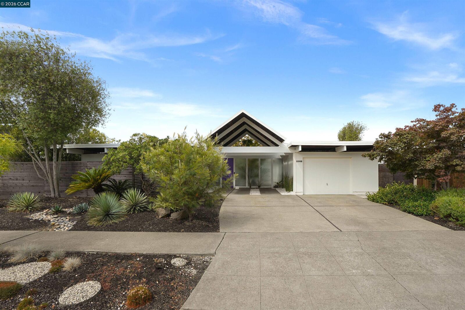 Property Photo: 8021 Shay Dr CA 94605