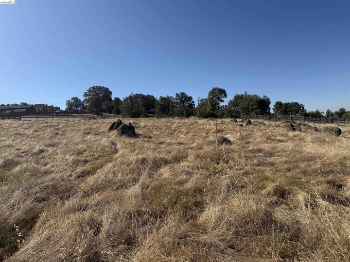 Property Photo: 2690 Ranchito CA 95329