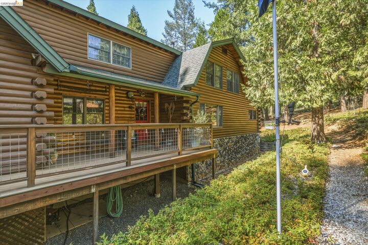 Property Photo: 24520 Quarter Horse Dr CA 95370