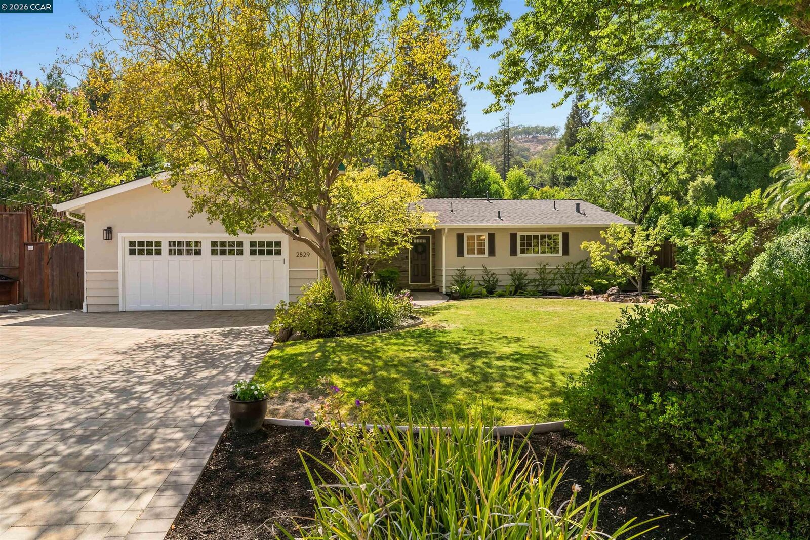 Property Photo:  2829 Litina Ct  CA 94507 
