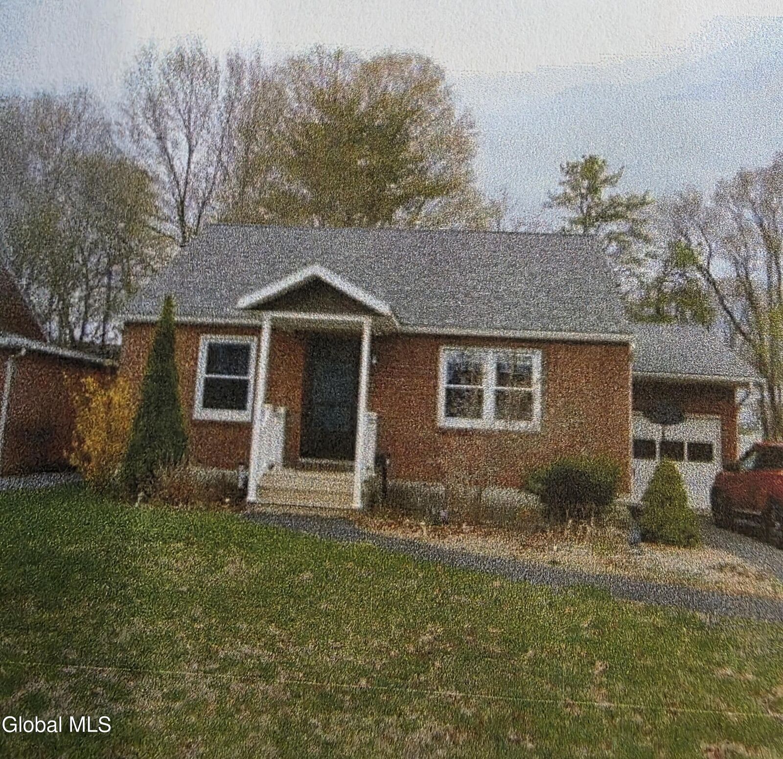 Property Photo:  2133 Robinwood Avenue  NY 12306 