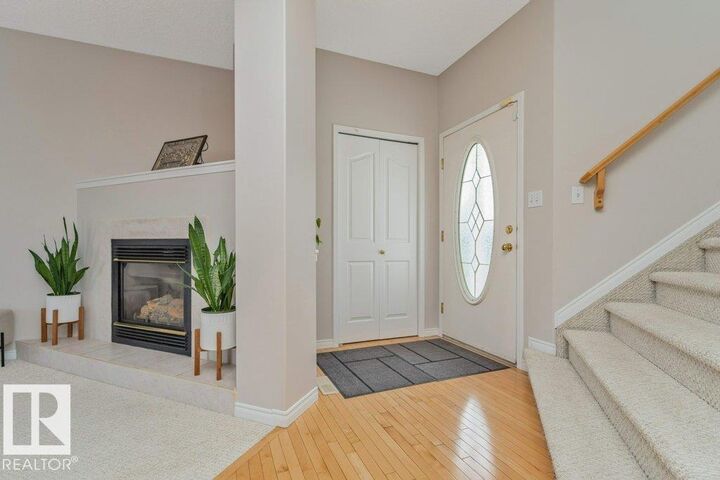 Property Photo:  1072 Barnes Way SW  AB T6W 1E5 