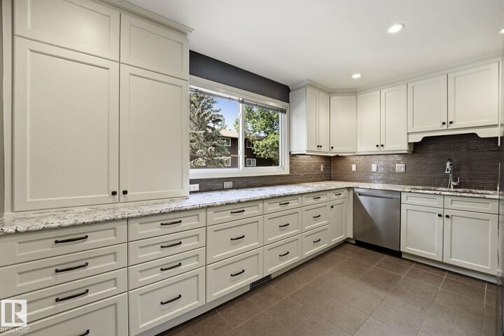 Property Photo: 48 Glaewyn Estates AB T8N 2S5