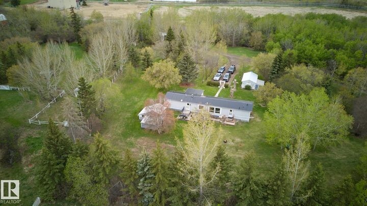 Property Photo:  4740 47 Street  AB T0B 4J0 