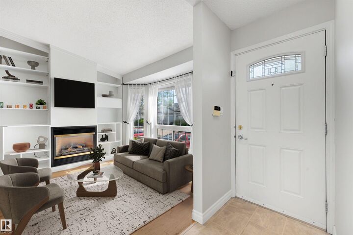 Property Photo: 3311 58 Street NW 43 AB T6L 6X3
