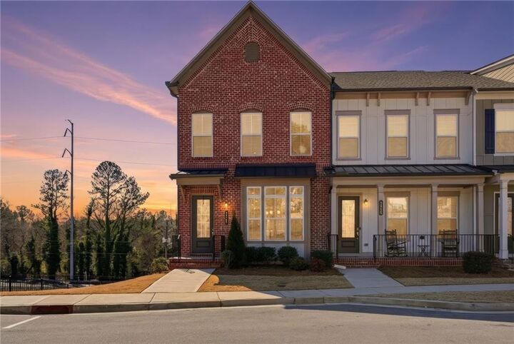 Property Photo: 3317 Park Pointe Circle GA 30079