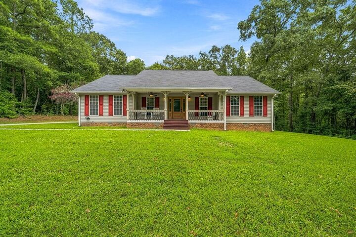 Property Photo: 1208 Bellview Road GA 30153