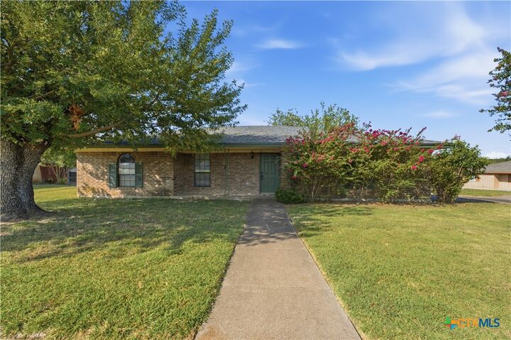 Property Photo: 1017 Jackie Jo Lane TX 76522