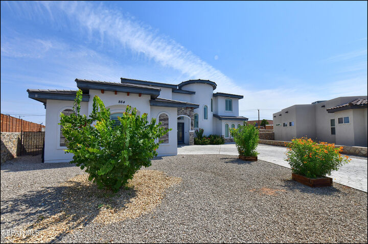 Property Photo: 864 Lemington Street TX 79928
