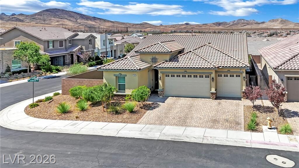 Property Photo: 2543 Strathmill Avenue NV 89044