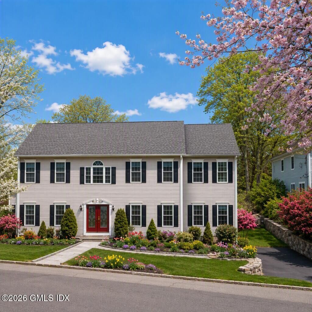 Property Photo:  24 Buena Vista Drive  CT 06831 