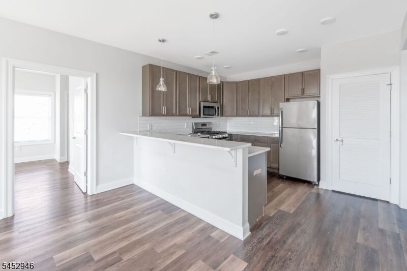 Property Photo:  310 Centennial Ave 106  NJ 07016 
