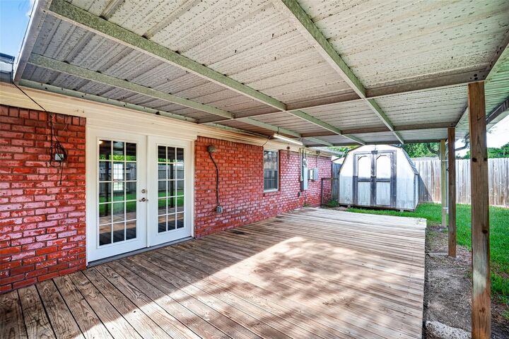 Property Photo:  603 Littlewood Street  TX 77521 
