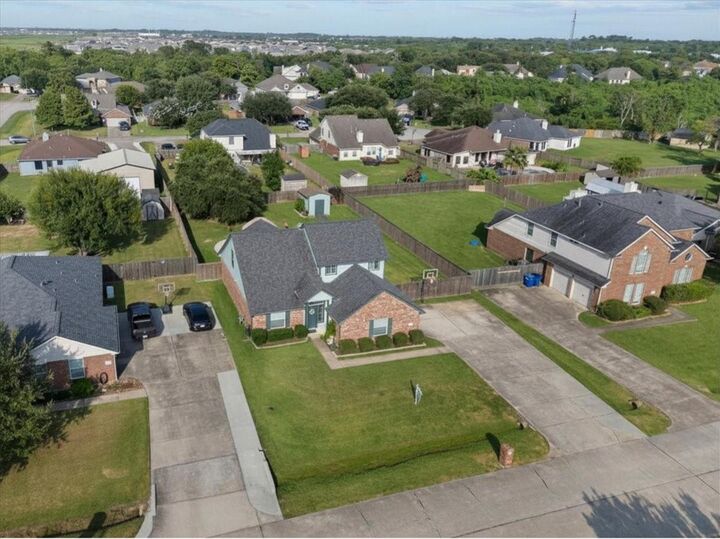 Property Photo:  8018 Dogwood Court  TX 77523 