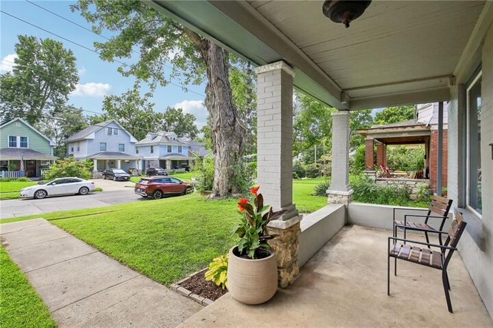 Property Photo: 3924 Windsor Avenue MO 64123