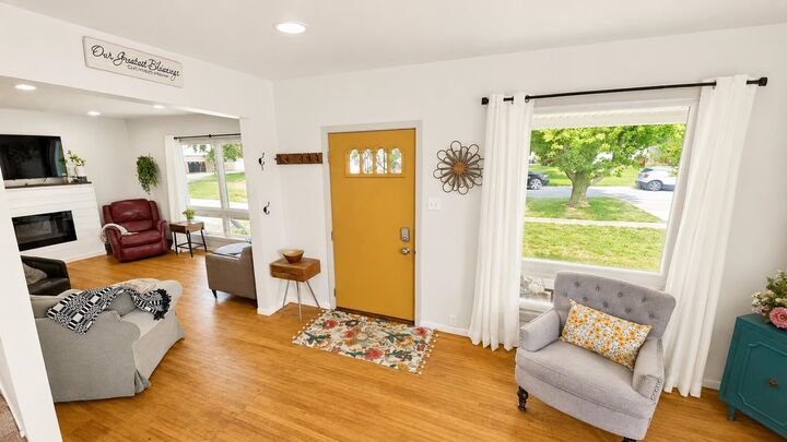 Property Photo:  122 S Rutledge Street  IA 51046 