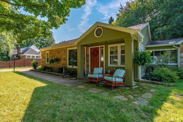 Property Photo:  1101 Thompson Avenue  IN 47715 