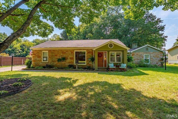 Property Photo: 1101 Thompson Avenue IN 47715