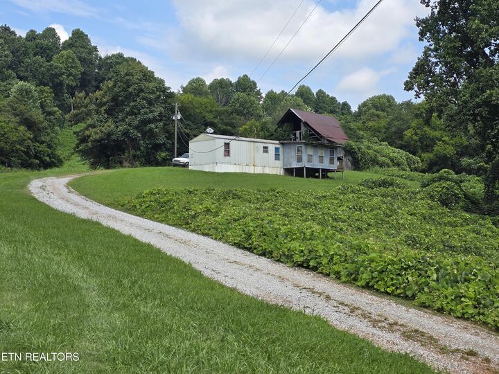 Property Photo: 2404 Old Highway 68 TN 37874