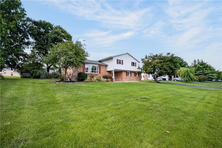 Property Photo: 1160 Brentwood Avenue PA 18017