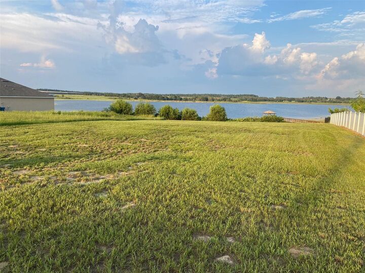Property Photo: 4712 Brookshire Court FL 33898