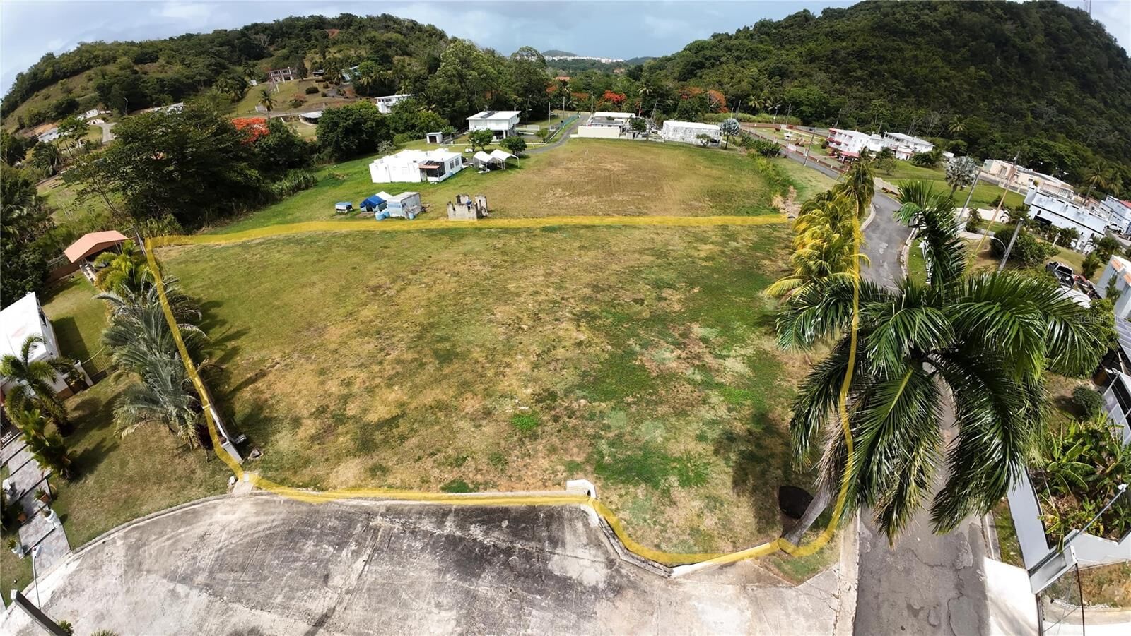 Property Photo: Pr 985 Quebrada Fajardo 4F PR 00738