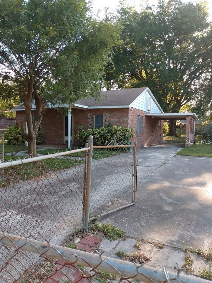 Property Photo:  110 Orange Avenue  FL 33880 