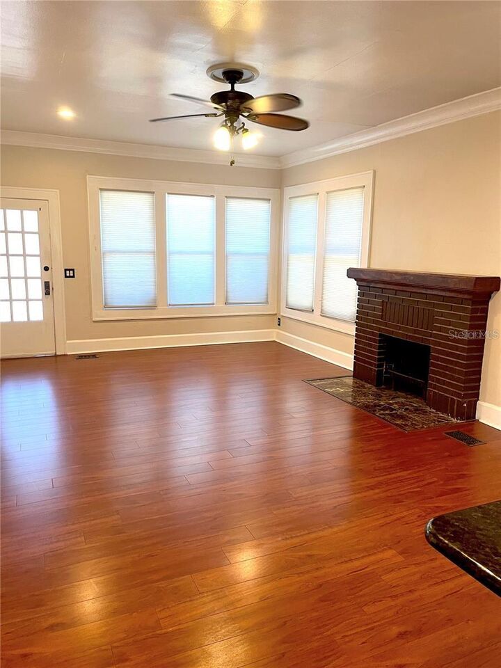 Property Photo:  2926 2nd Avenue N Apt B  FL 33713 