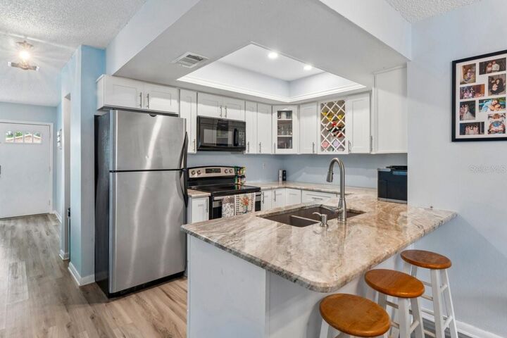 Property Photo:  1211 Crossbow Lane  FL 34689 