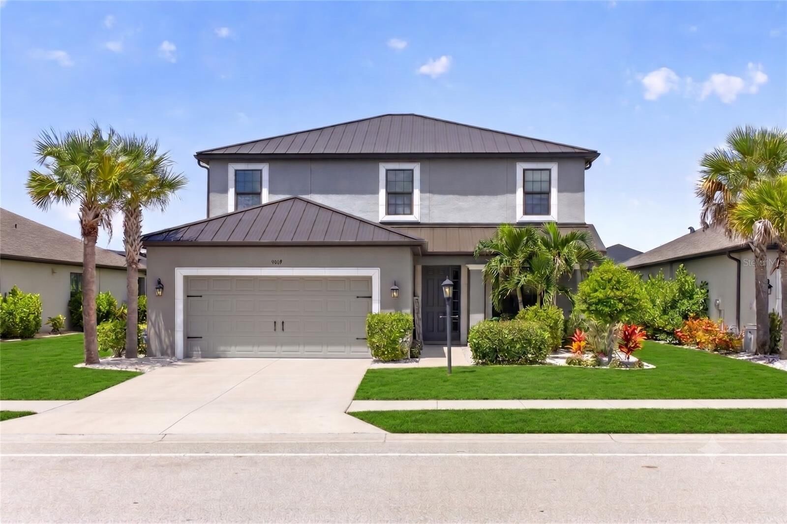 Property Photo:  9069 Luna Lane  FL 34241 