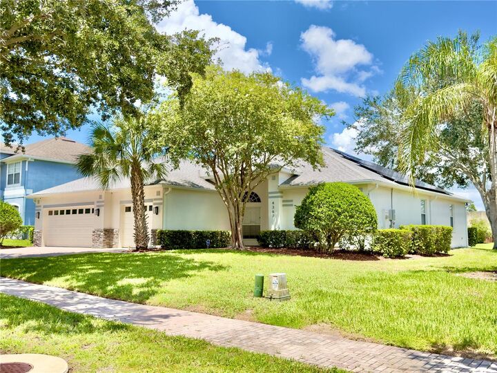 Property Photo: 4367 Conroy Club Drive FL 32835