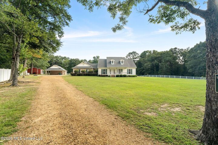 Property Photo: 2111 Old Brookhaven Road MS 39666