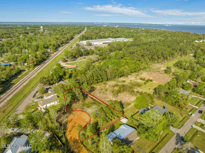 Property Photo:  Chantilly Terrace  MS 39520 