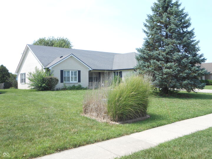 Property Photo: 4140 S Danita Court S IN 46163