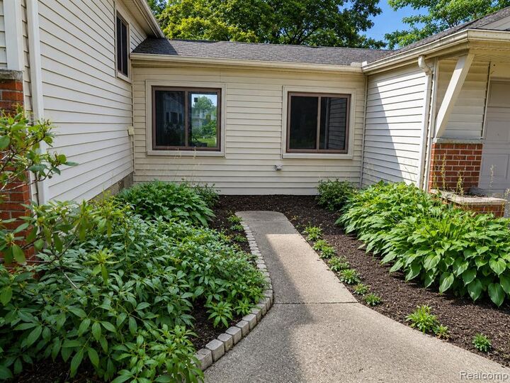 Property Photo: 2026 N Parent Street MI 48185 3533