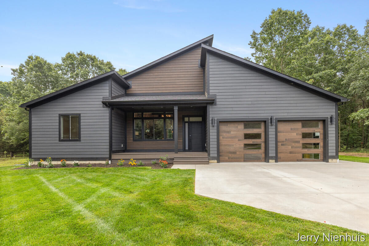 Property Photo: 5846 113th Avenue MI 49450-9666