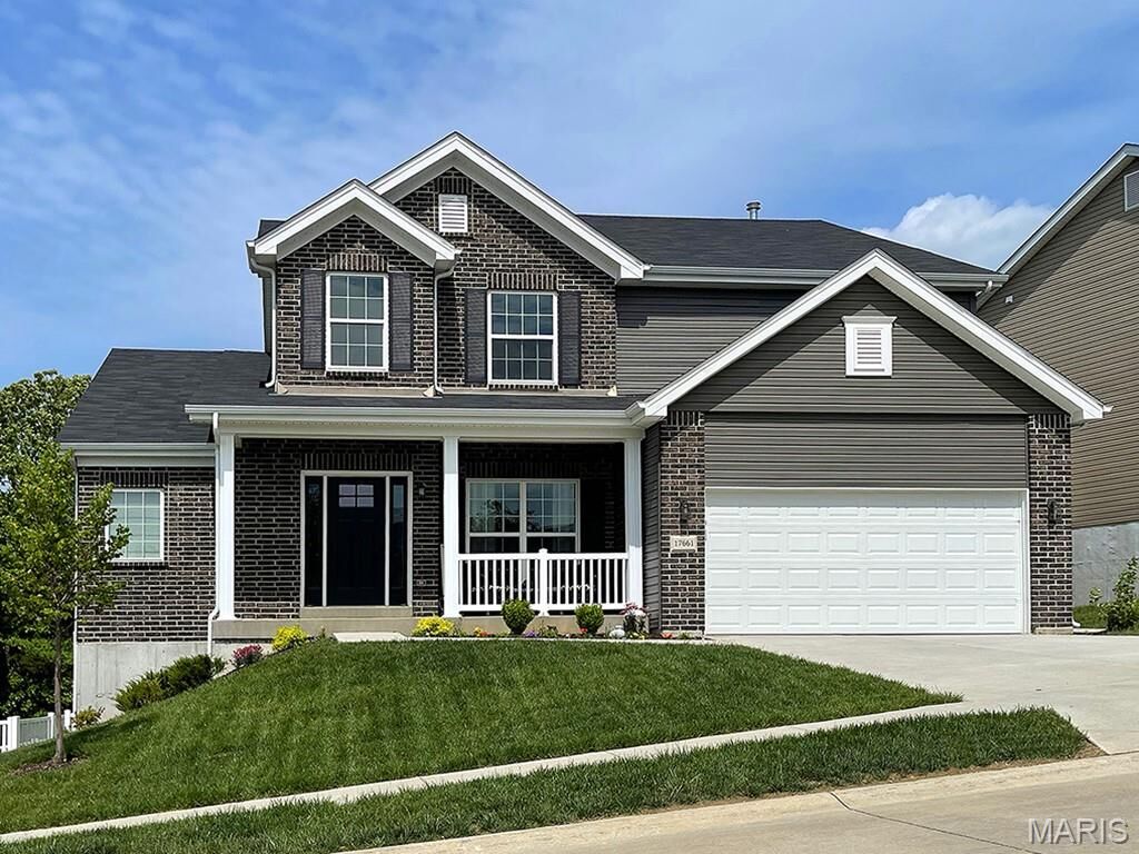 Property Photo:  2 Pin Oak At Walnut Hills  MO 65109 